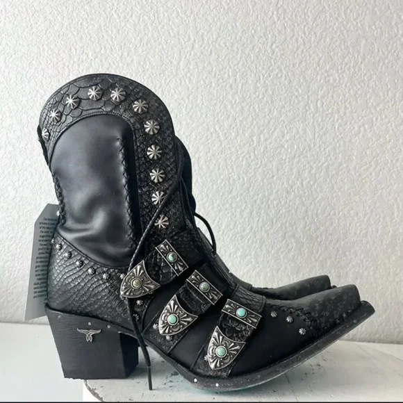 Lane Boots 7.5 - Picture 2 of 2